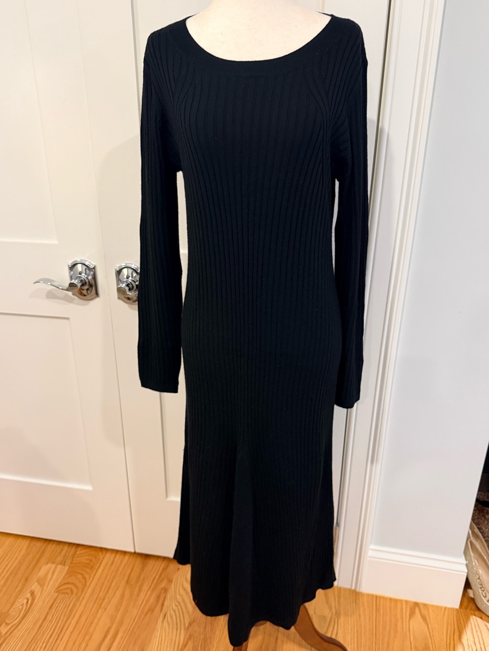 Club Monaco Black Ribbed Long-Sleeve Midi Dress - Picture 5 of 11